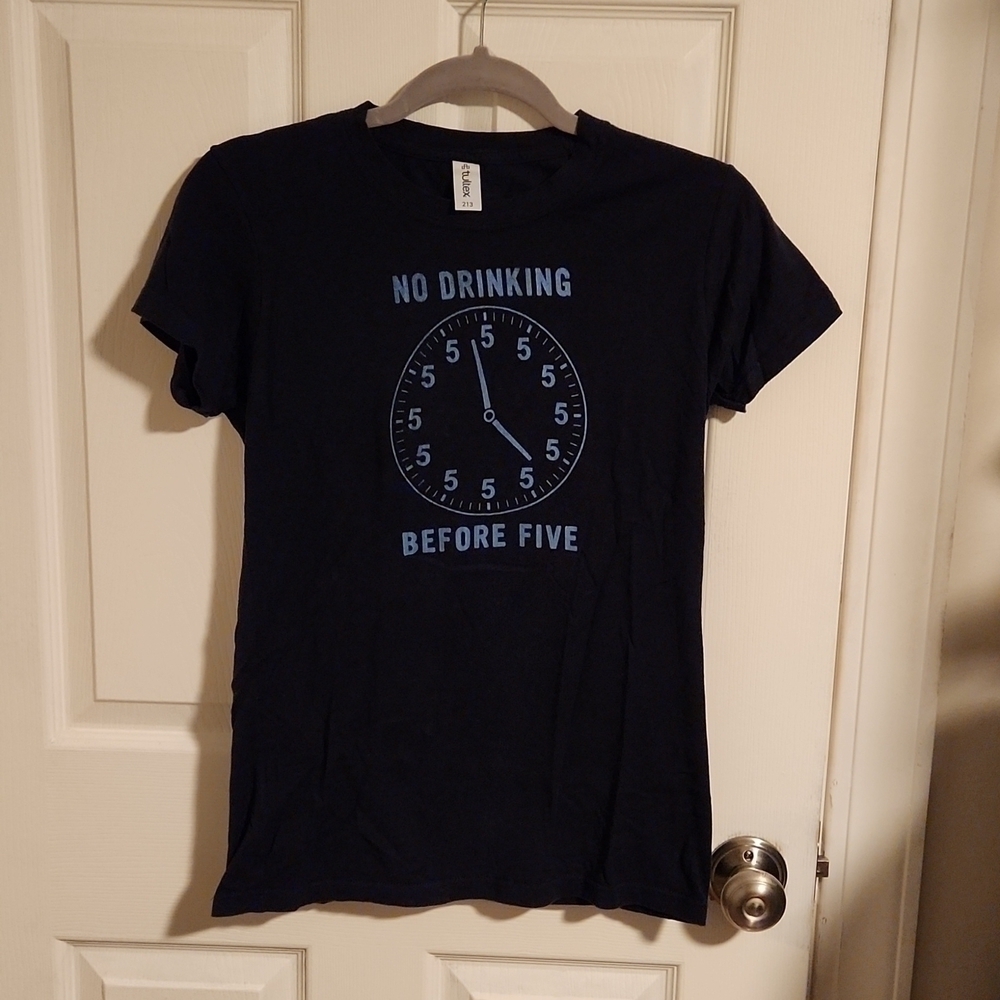 WOMEN'S graphic tee sz L